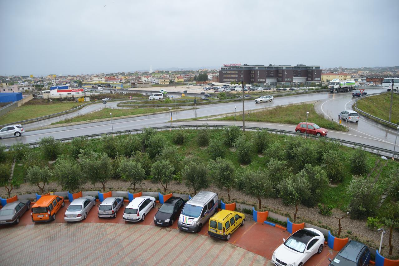 Royal Gaz Hotel Durrës Exteriör bild